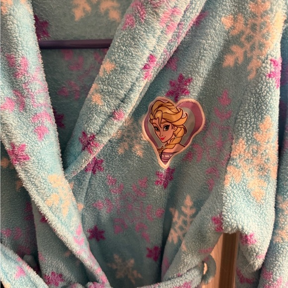 Disney Elsa Frozen blue robe with long sleeves in blue with pink purple Medium - Picture 2 of 11